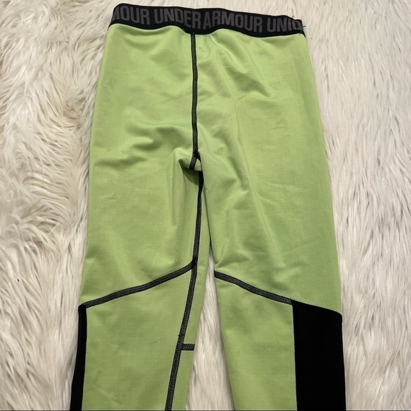 Under Armour HeatGear Compression Capri Legging - Picture 11 of 12